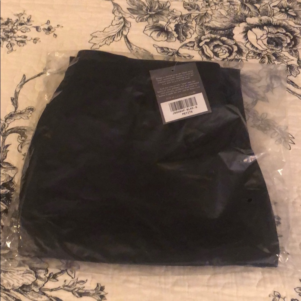 NWT Small Petite Black Jaanuu Classics scrub pant